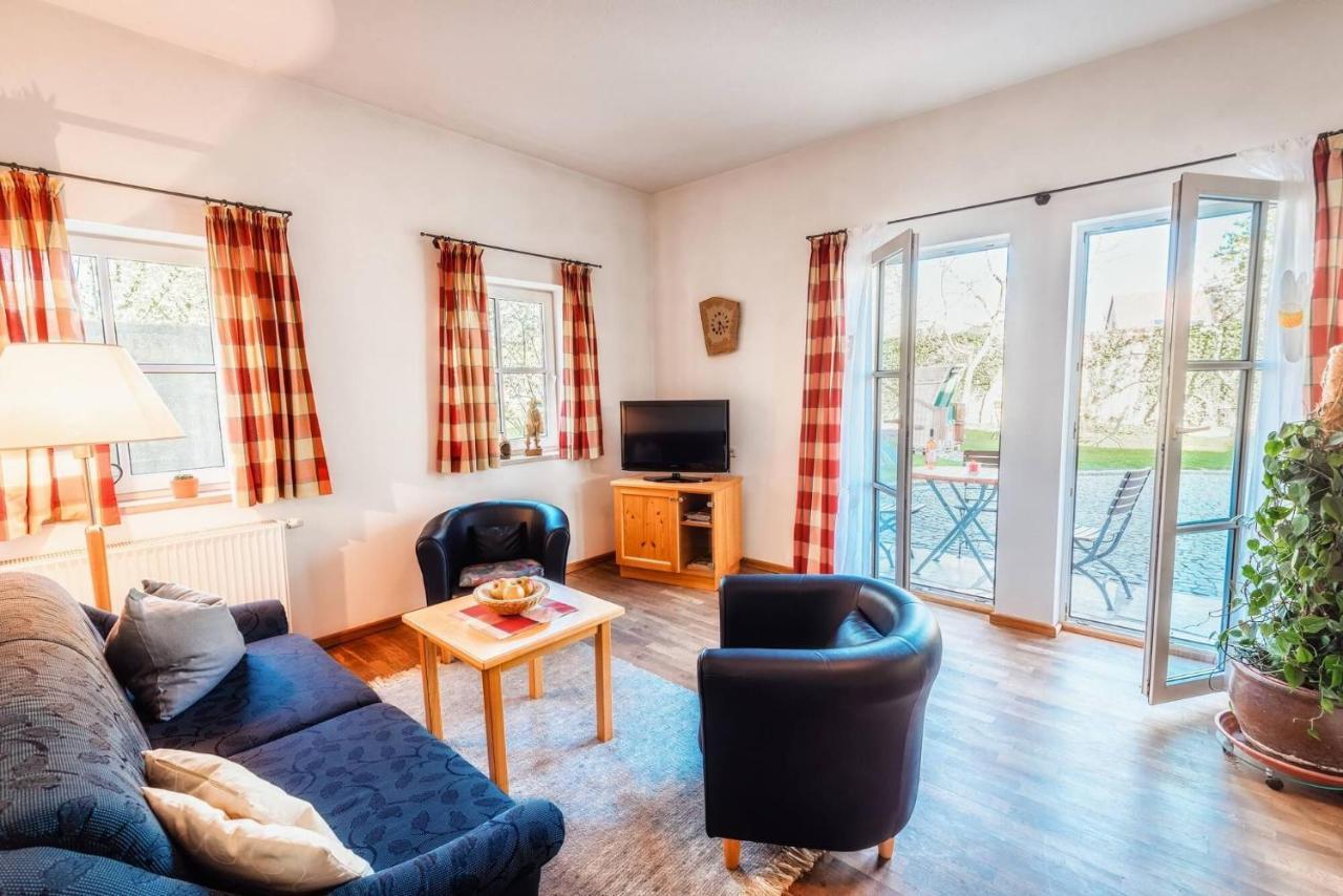 Pension Sankt Urban Sommerach Bagian luar foto