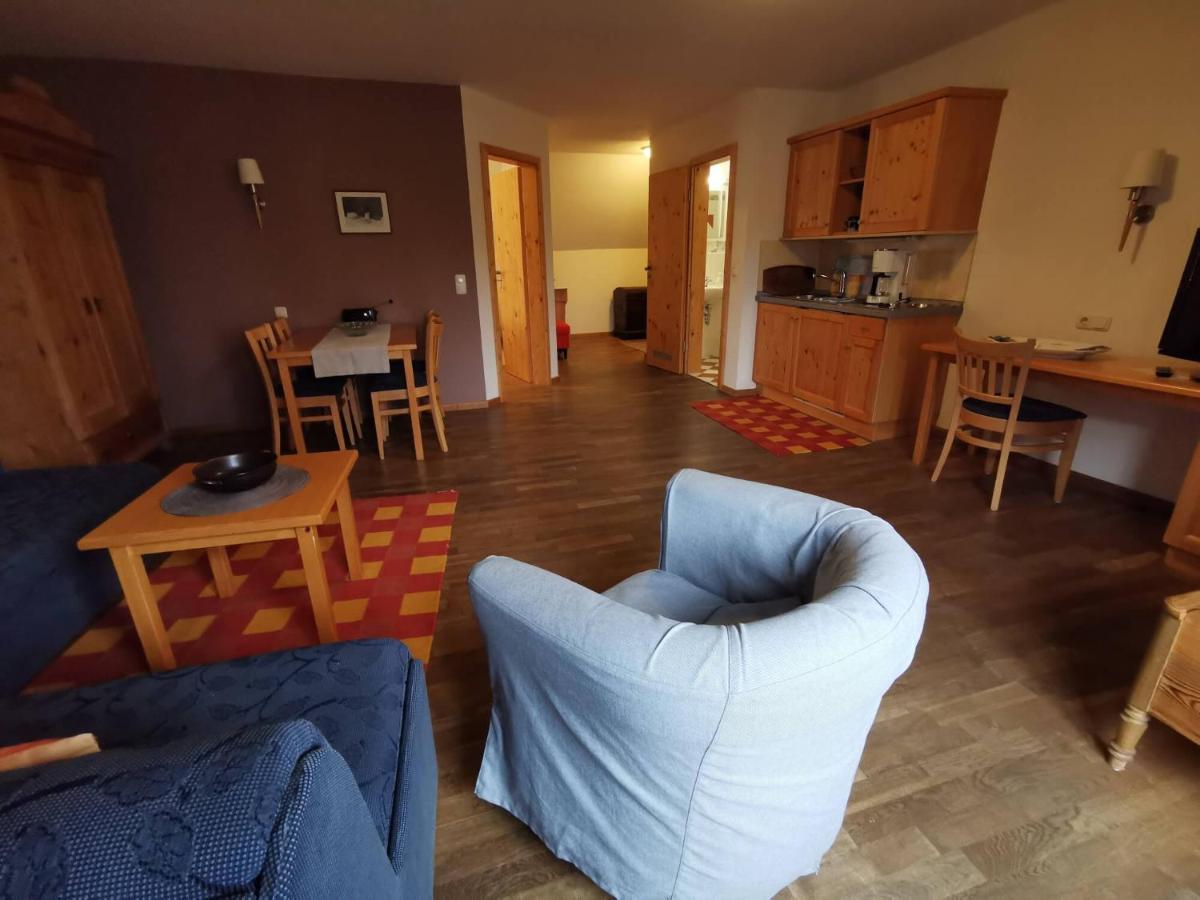 Pension Sankt Urban Sommerach Bagian luar foto
