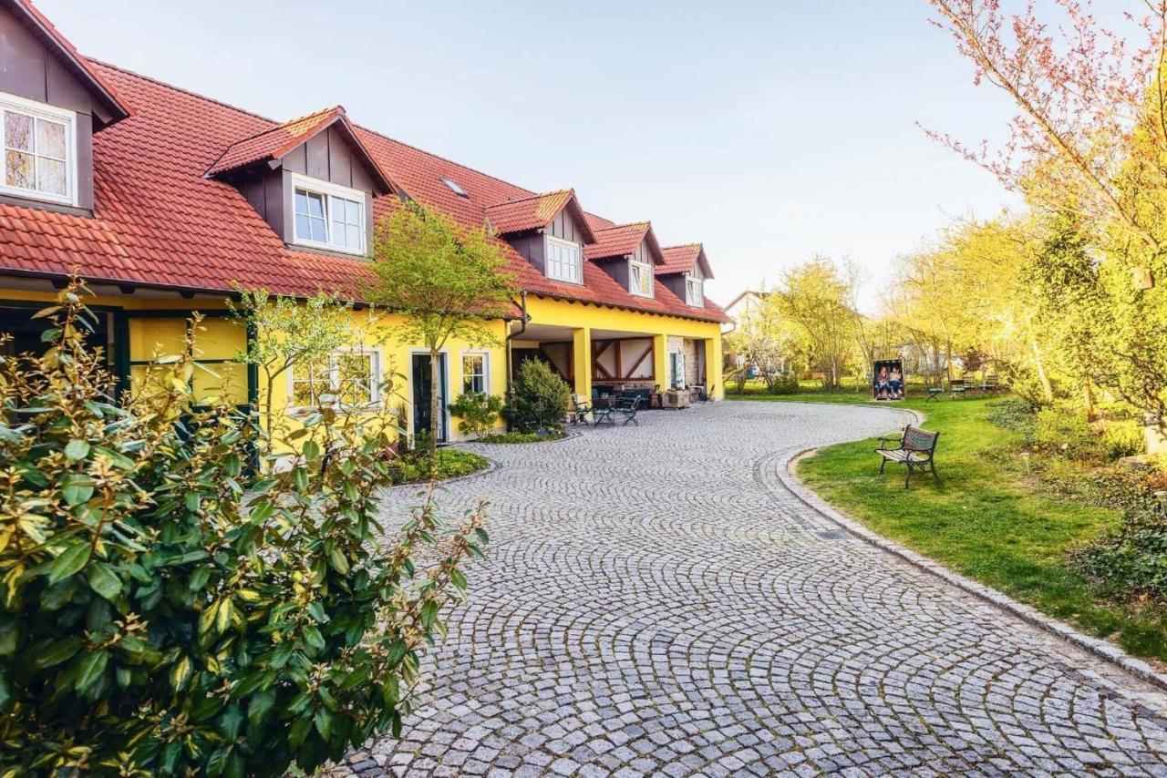 Pension Sankt Urban Sommerach Bagian luar foto