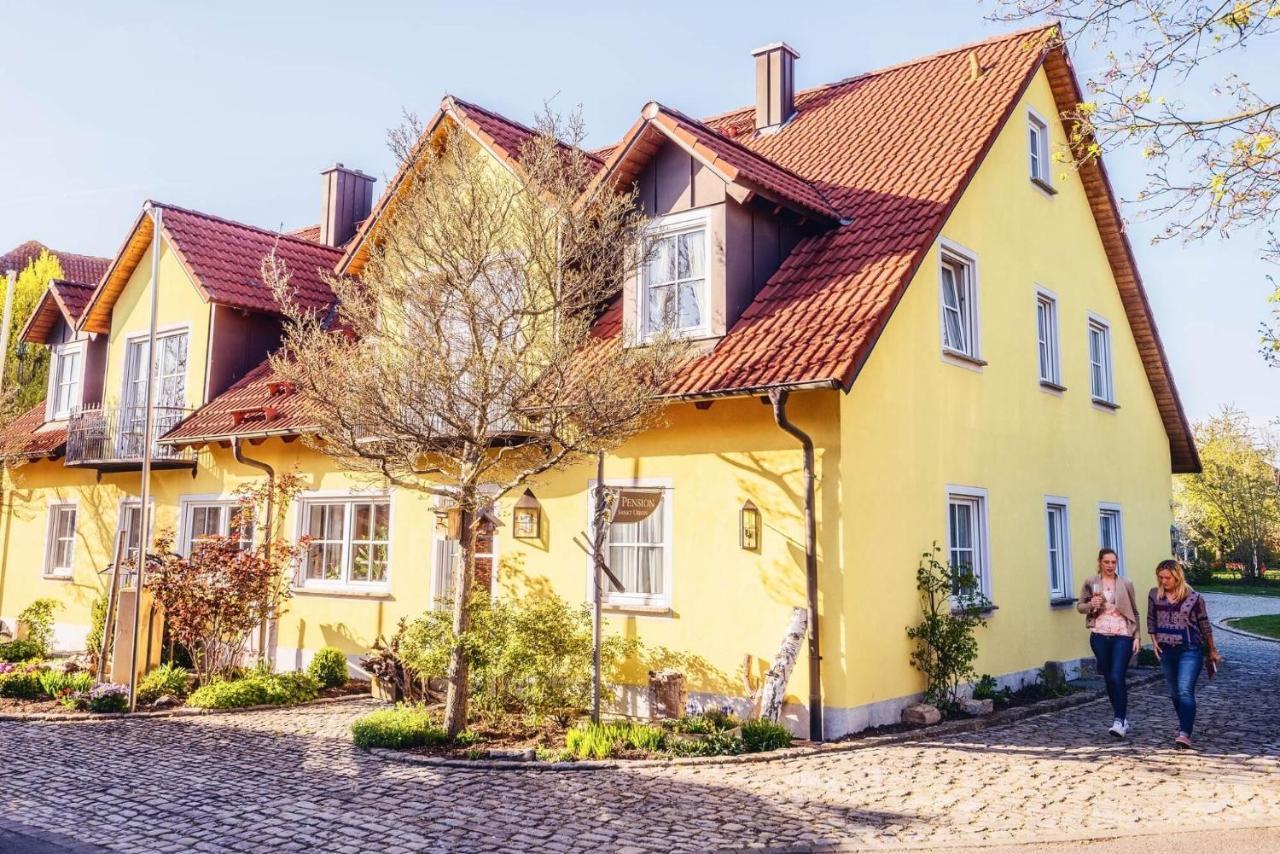 Pension Sankt Urban Sommerach Bagian luar foto