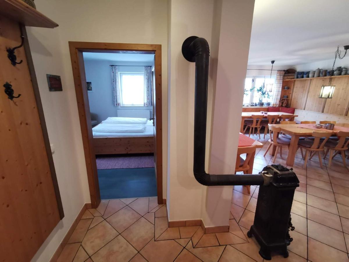 Pension Sankt Urban Sommerach Bagian luar foto